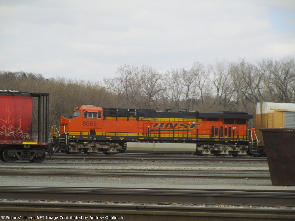 BNSF 8085